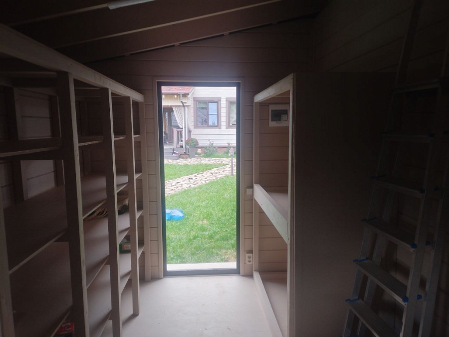 Навес для автомобилей с хозблоком САНРЕМО